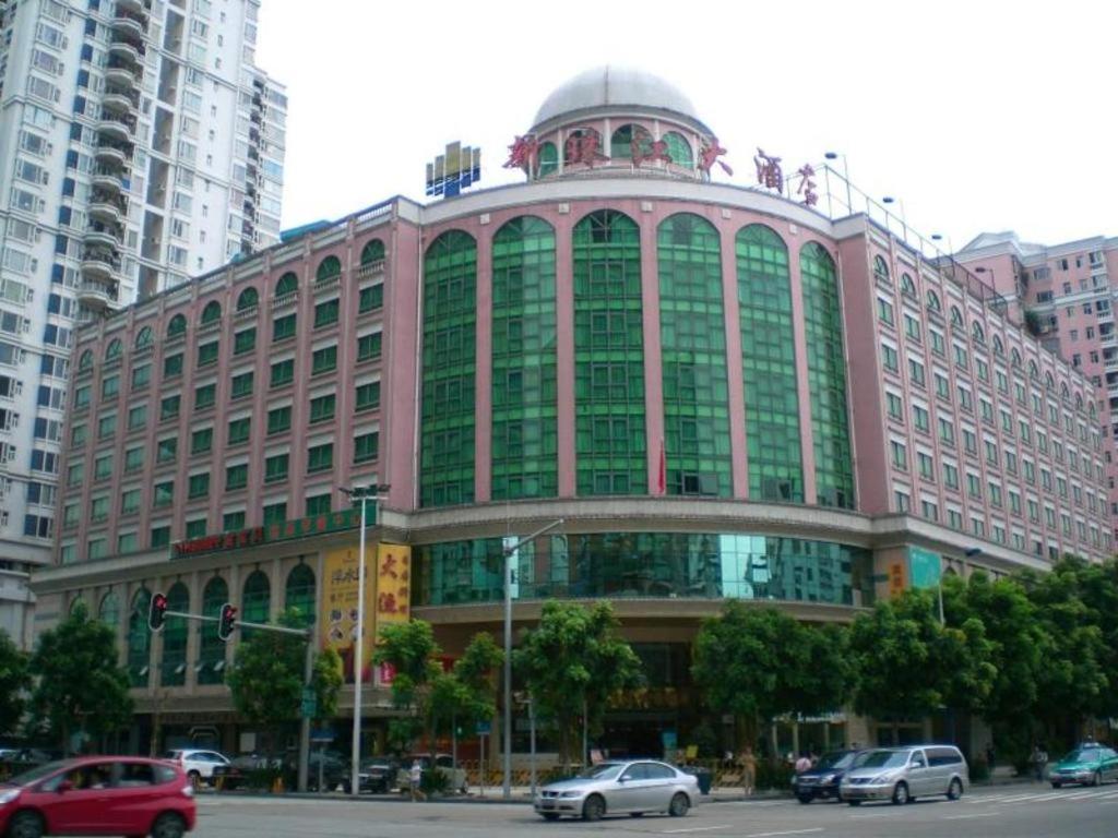 New Pearl River Hotel Canton Esterno foto