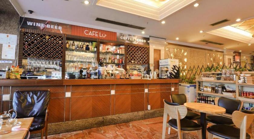 New Pearl River Hotel Canton Esterno foto