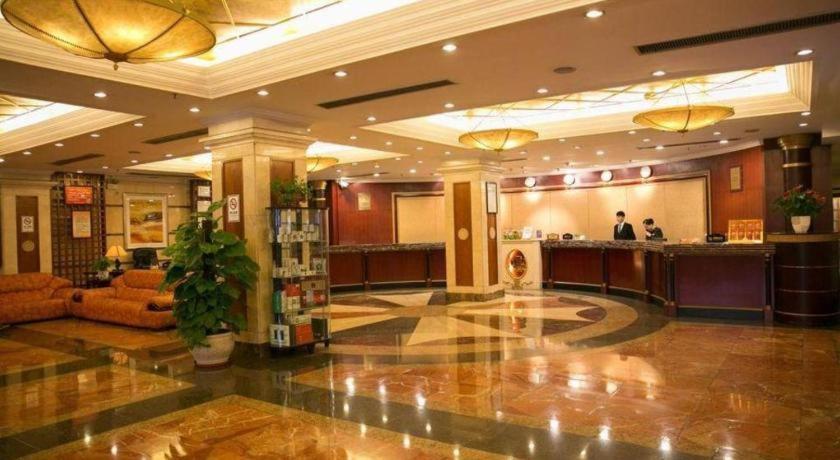 New Pearl River Hotel Canton Esterno foto