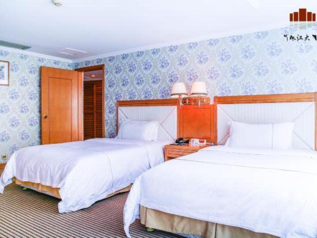 New Pearl River Hotel Canton Esterno foto