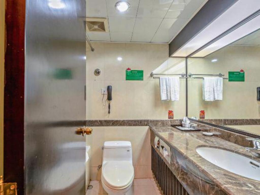 New Pearl River Hotel Canton Esterno foto