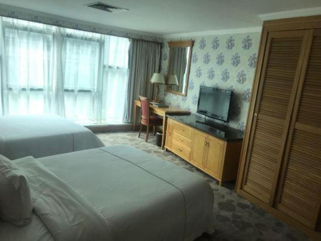 New Pearl River Hotel Canton Esterno foto