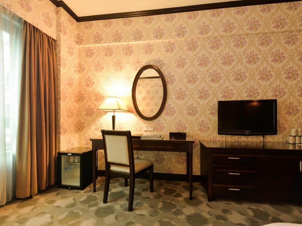 New Pearl River Hotel Canton Esterno foto